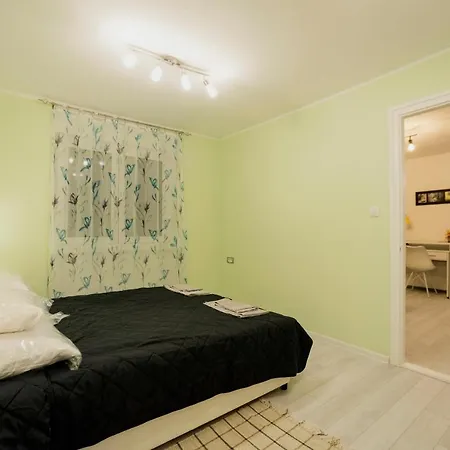 Apartment Leana
